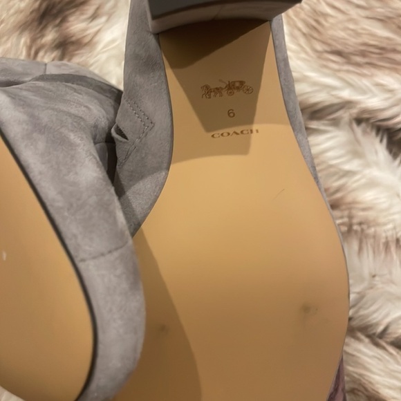 NEW | COACH | Dara Bootie | Dove Gray Suede Logo Boots | Size 6 Women’s - Picture 7 of 7